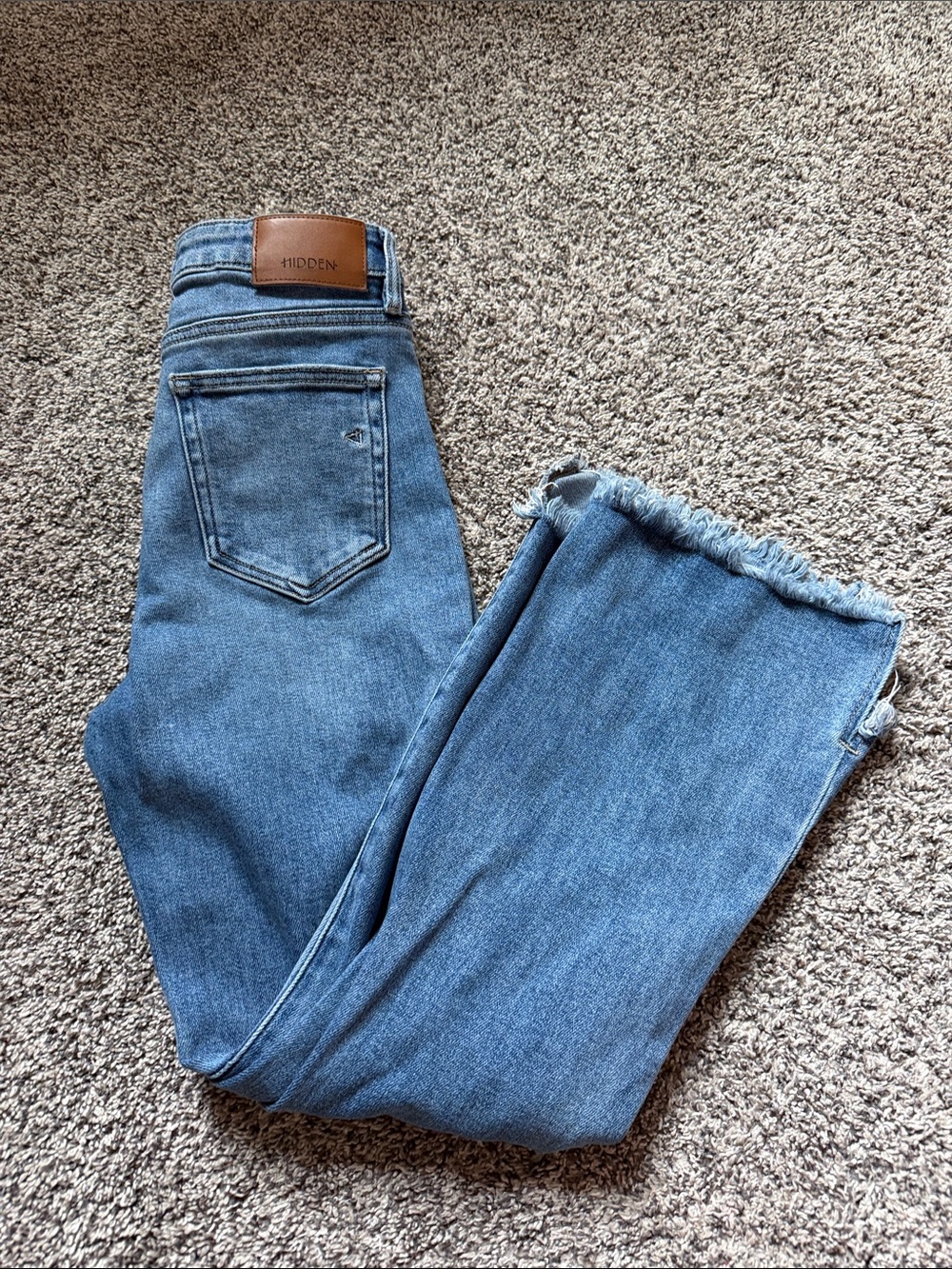 Hidden High-Rise Wide-Leg Jeans in Medium Blue with Frayed Hem
